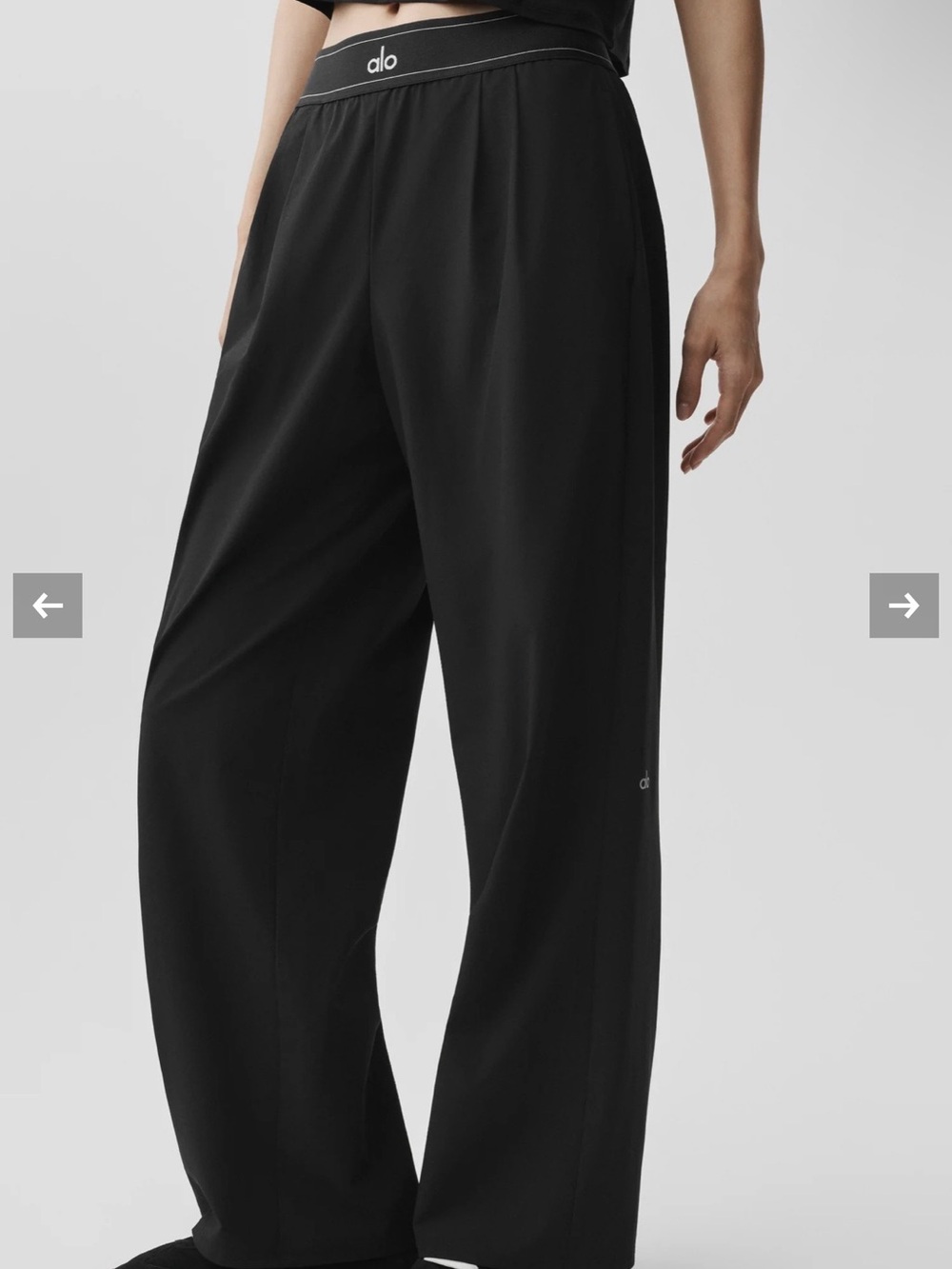ALO Yoga Men’s Black Wide-Leg Training Joggers